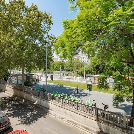 Renting - Crottib - Rare Pearl Typical Chic Massena & Sea Apartman